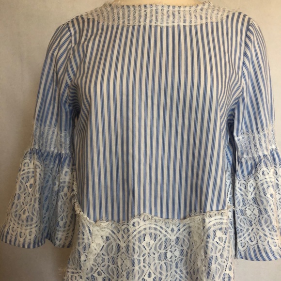 Philosophy Tops - 🦋 PRICE⬇️ Philosophy Blue & White Lace Top